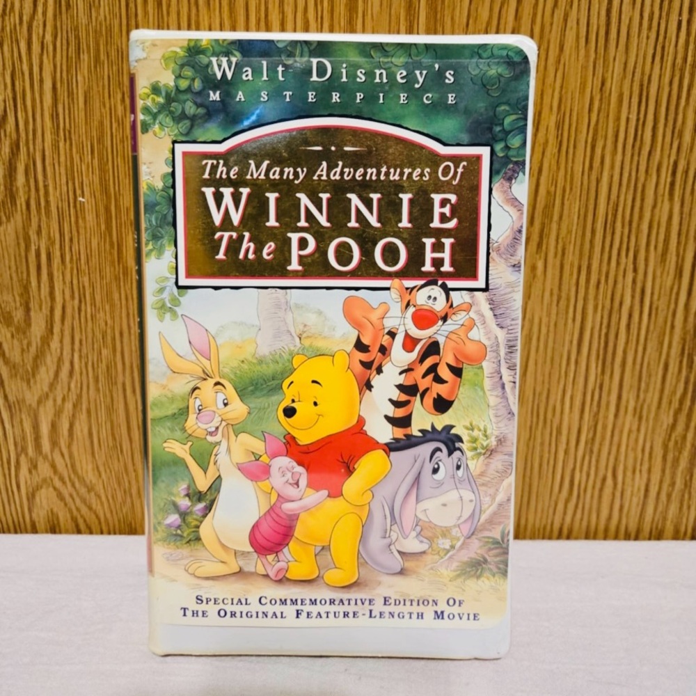 The Many Adventures of Winnie the Pooh VHS
